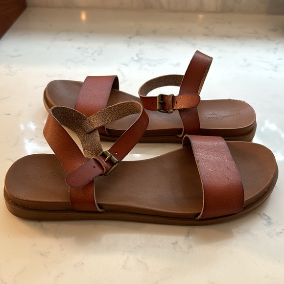 Universal thread sandals - Picture 2 of 5